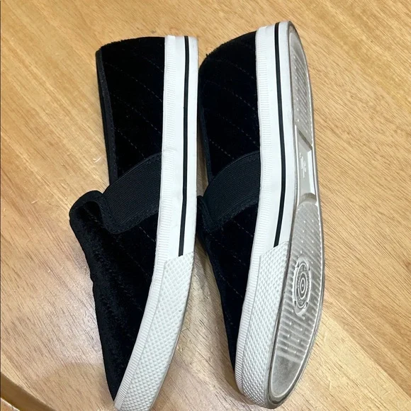 Lauren Ralph Lauren Black Velvet Slip-On Sneakers with White Soles - Picture 5 of 12